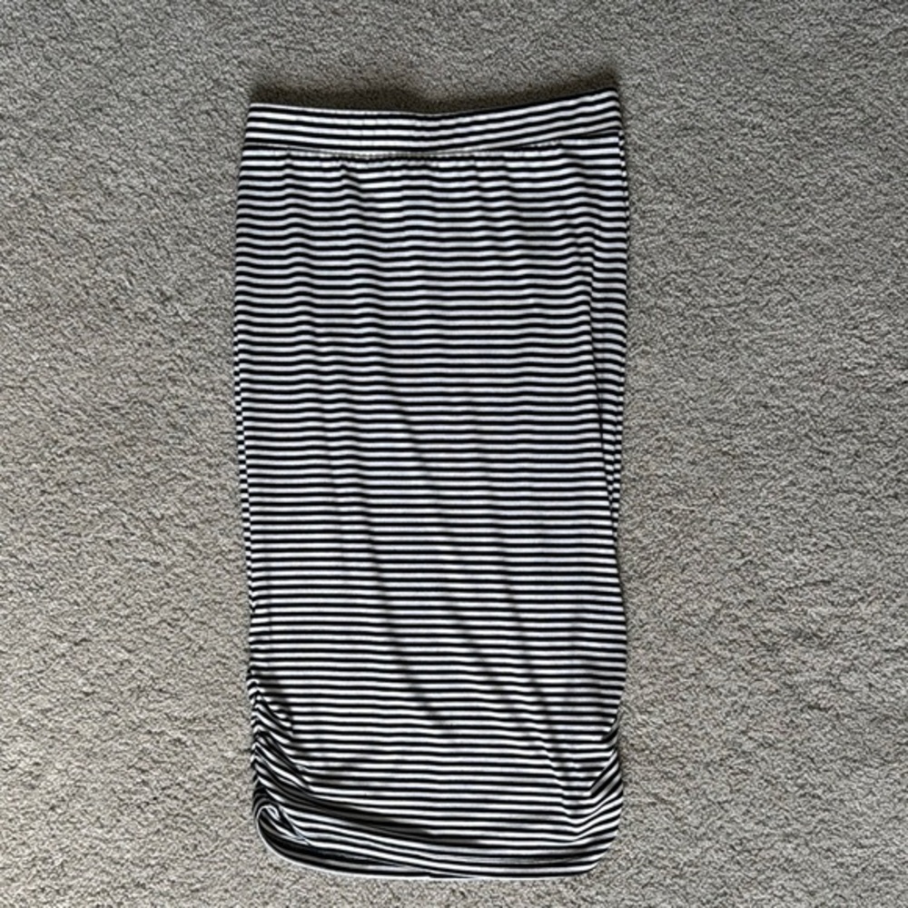Black and White Ruched Pencil Skirt